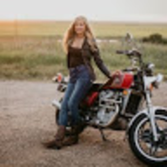 Meet your Posher, Trista - Picture 1 of 1